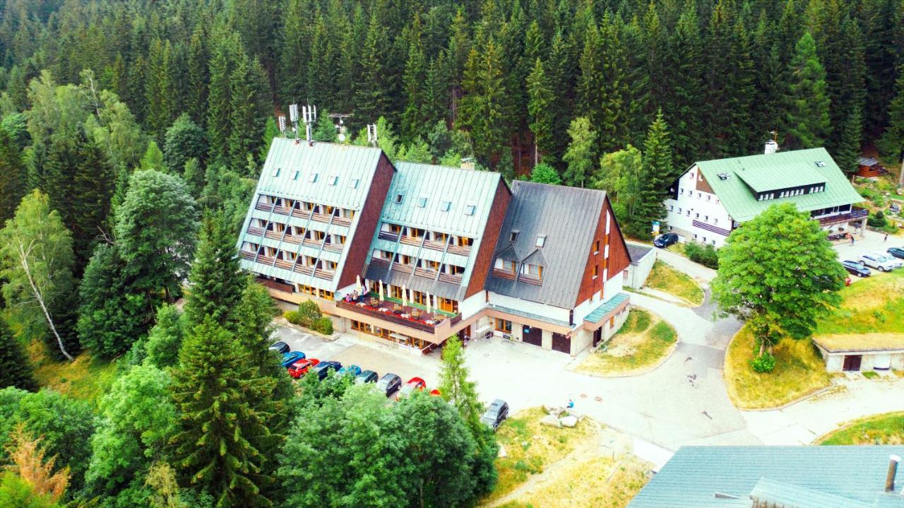 Parkhotel هاراشوف المظهر الخارجي الصورة