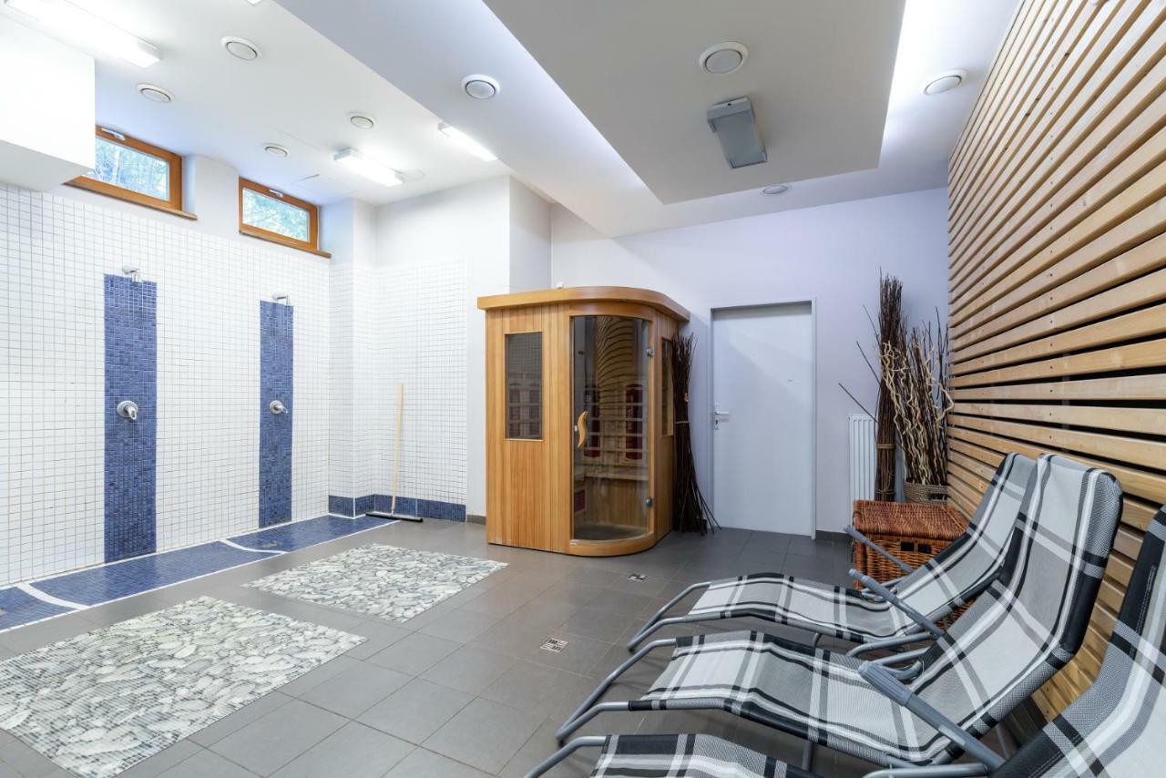 Parkhotel هاراشوف المظهر الخارجي الصورة