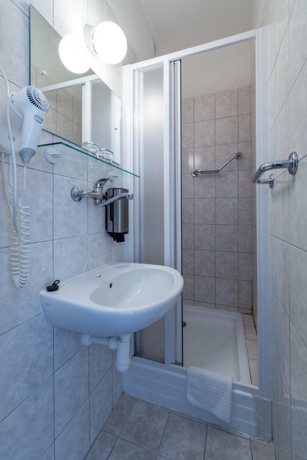 Parkhotel هاراشوف المظهر الخارجي الصورة